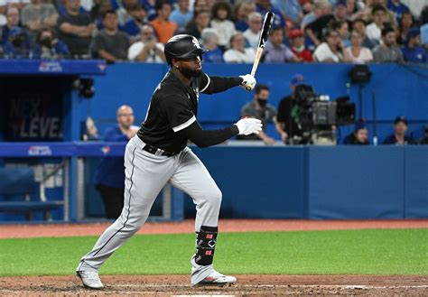 Los Angeles Dodgers at Chicago White Sox odds, picks and predictions.